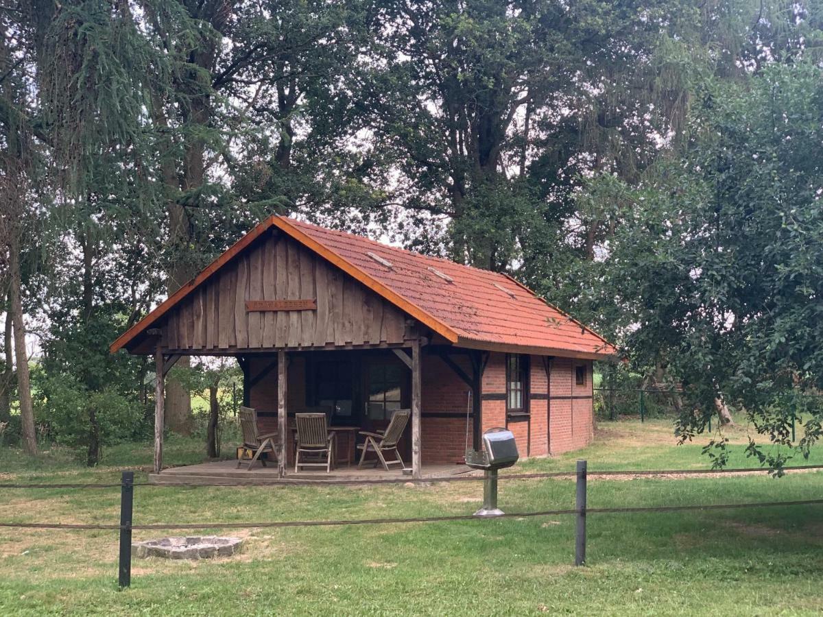 Ferienhaus Am Waldchen Villa Uelsen Dış mekan fotoğraf